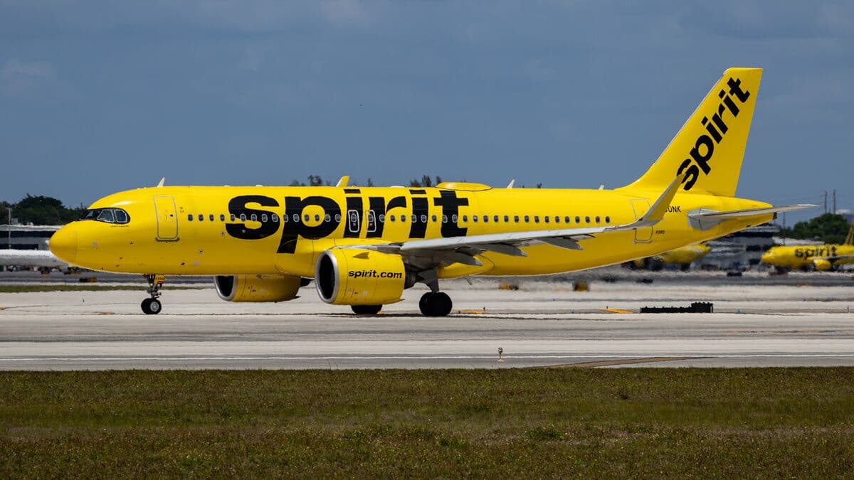 Spirit Airlines Shuts Operations After White House Bailout Collapse