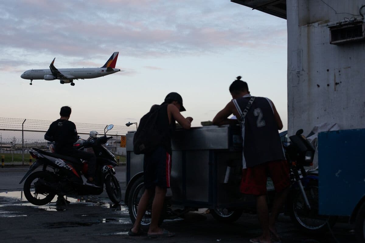 Philippines Says It Can Intervene to Ensure Airlines Secure Fuel