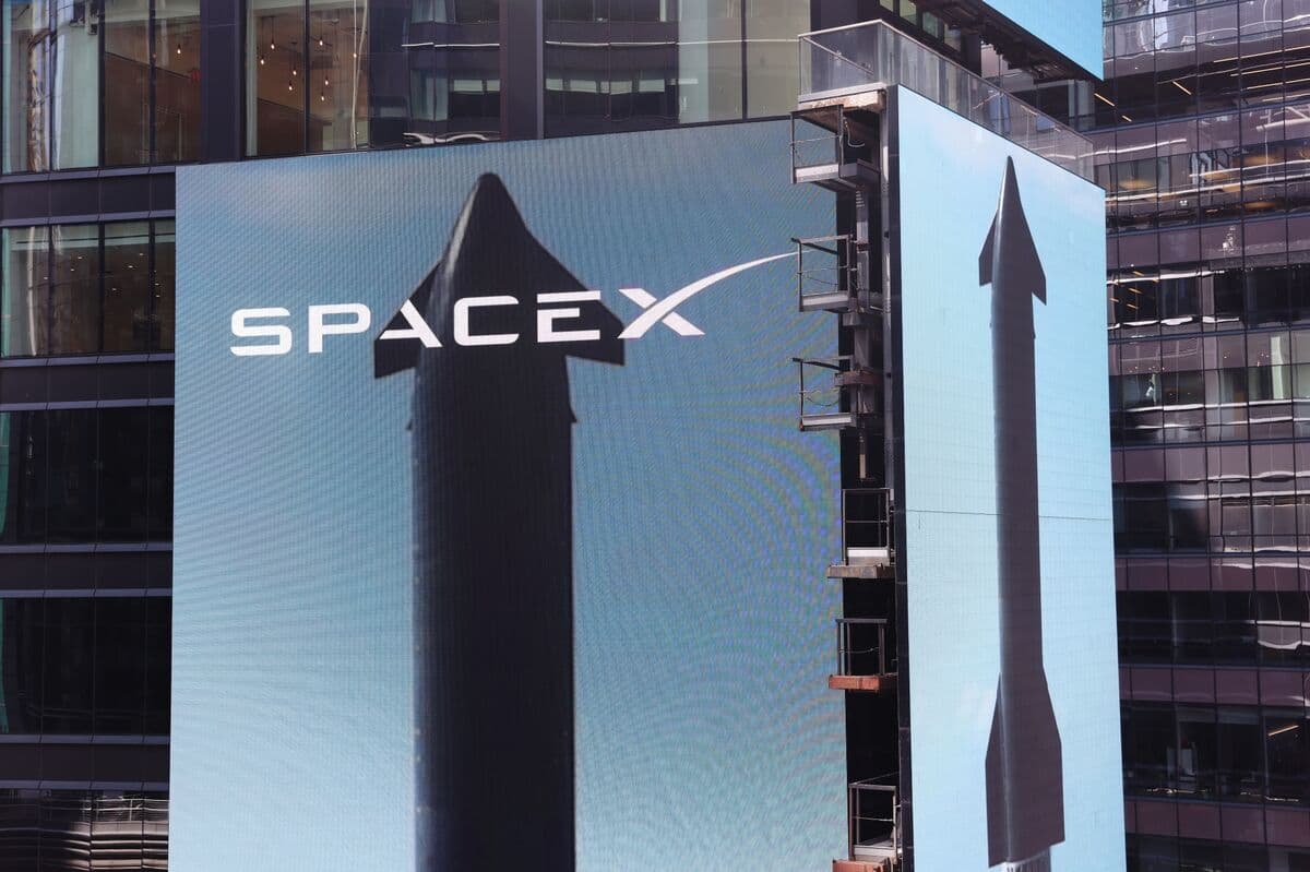 Bond Traders Alarmed as SpaceX's New Debt Continues to Decline