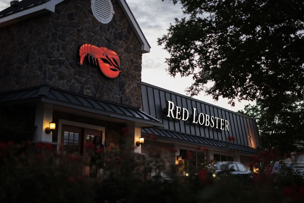 Lawsuit Claims Endless Shrimp Promotion Contributed to Red Lobster's Bankruptcy