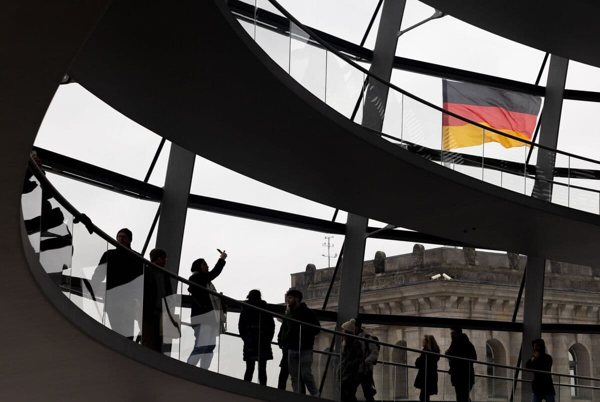 Germany Sees Danger of 2026 Growth Rate Halving on Iran Crisis