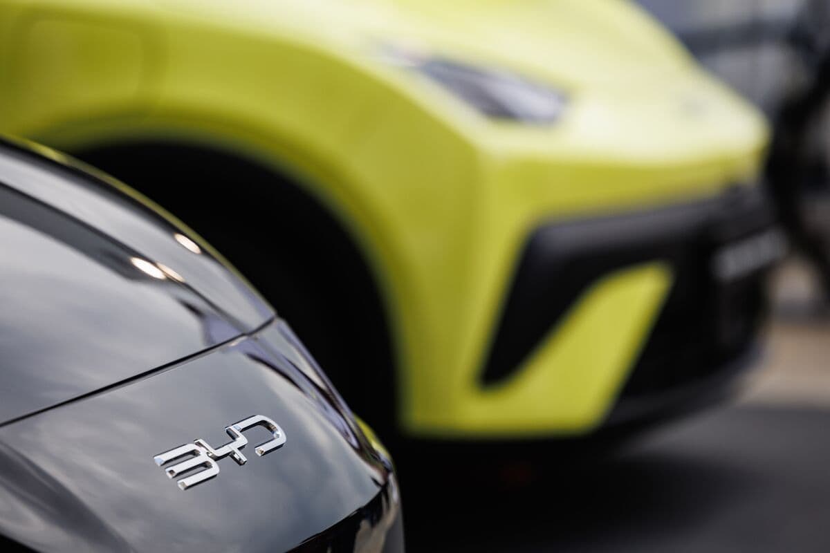 BYD Engages in Discussions with Stellantis and Others on European Factory Acquisitions