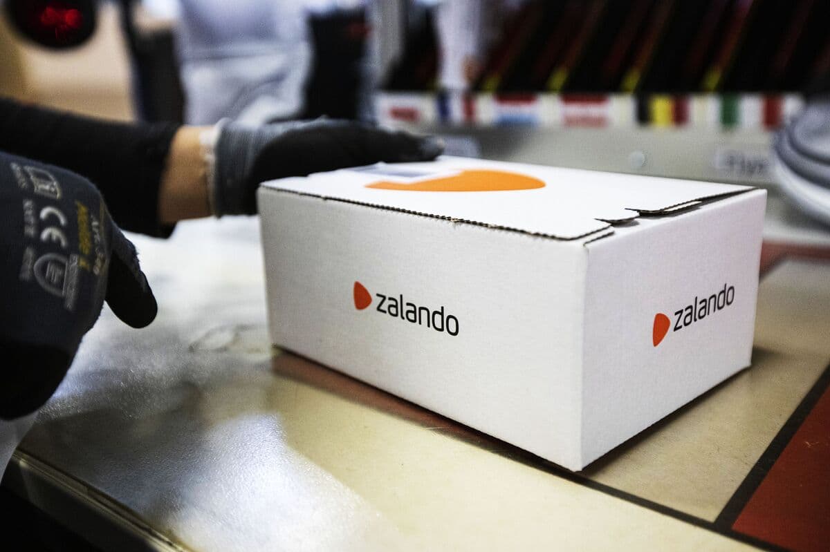 Zalando Shares Drop as German Regulator Investigates Financial Reports