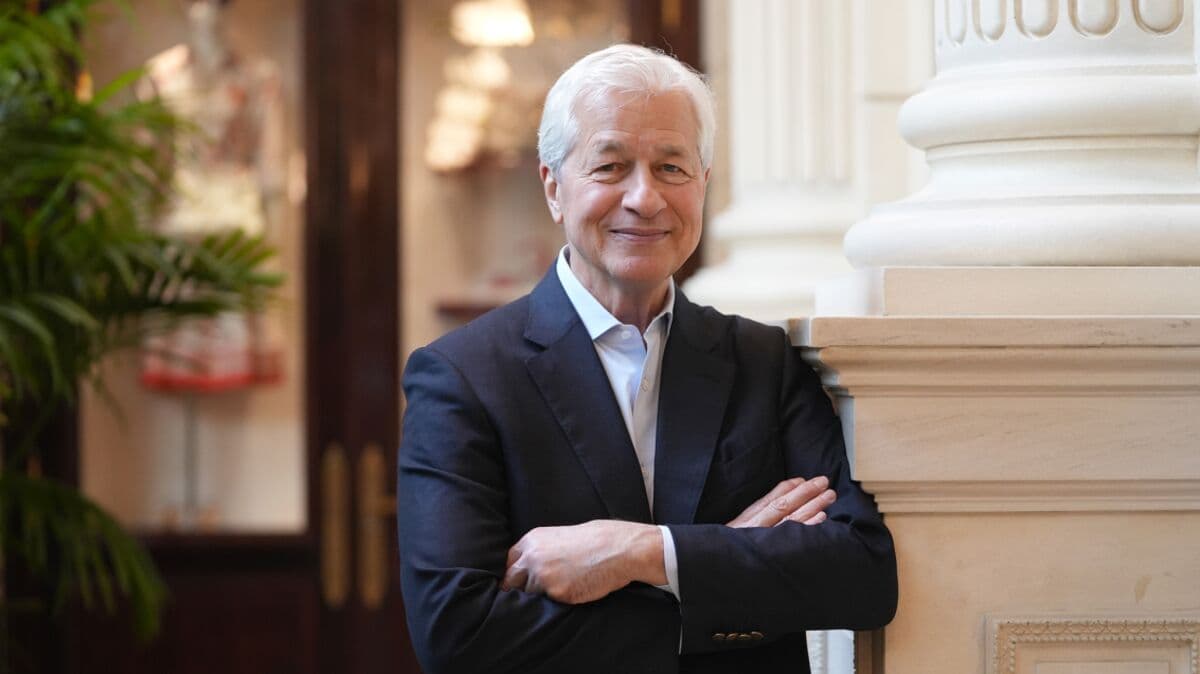 Jamie Dimon Signals JPMorgan Chase's Interest in Major Acquisitions