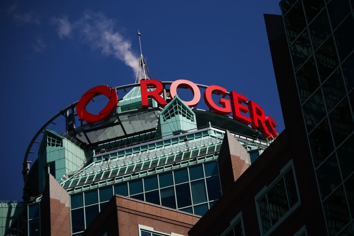 Rogers Offers Buyout Packages to Staff, Seeking to Cut Costs
