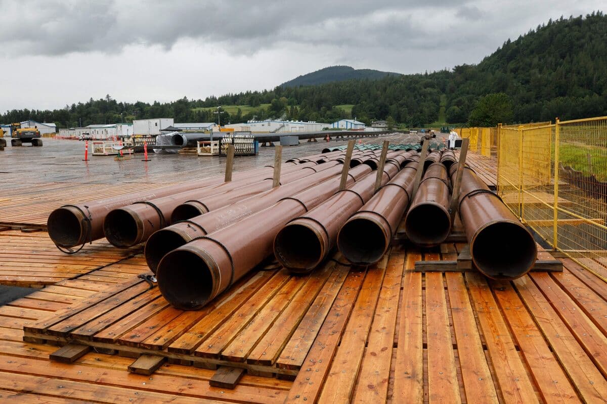 China’s Rongsheng Weighs Alberta-to-BC Pipeline Oil Supply Pact