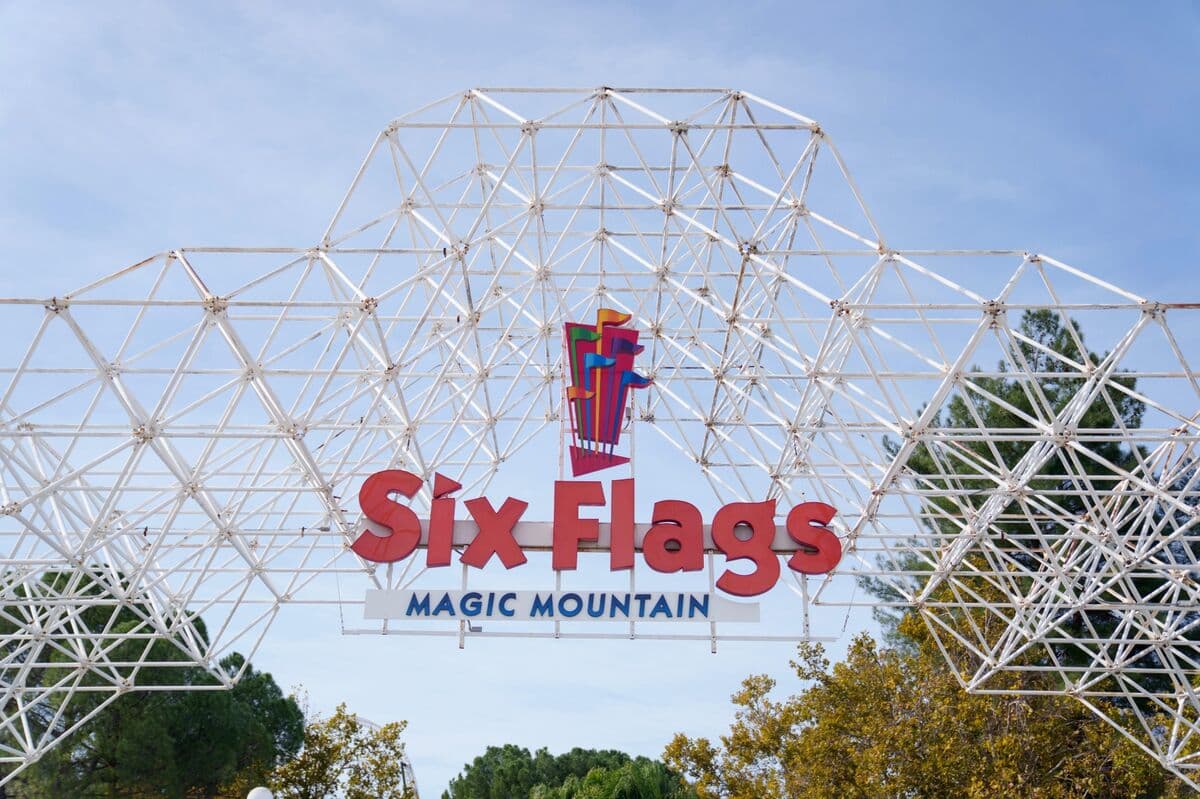 Six Flags Shares Rally as Rising Attendance Drives Revenue Beat