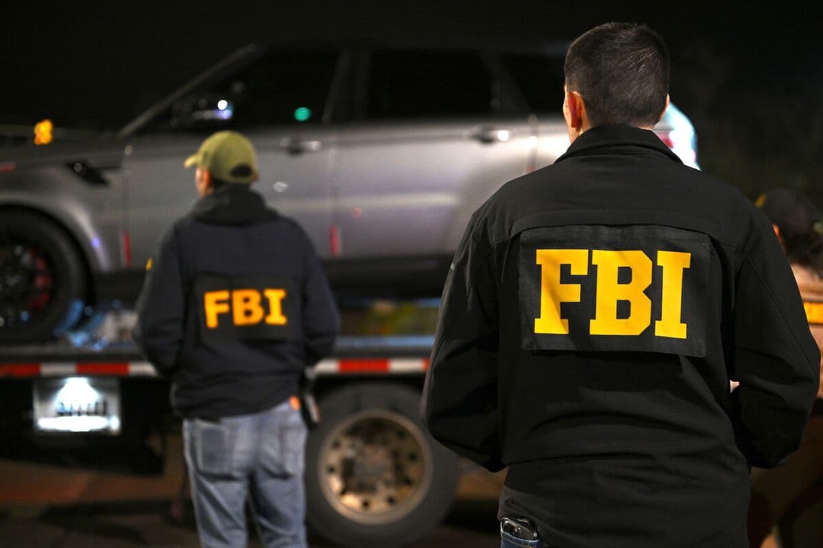 FBI Agents Sue for Reinstatement Claiming Firing Was Political