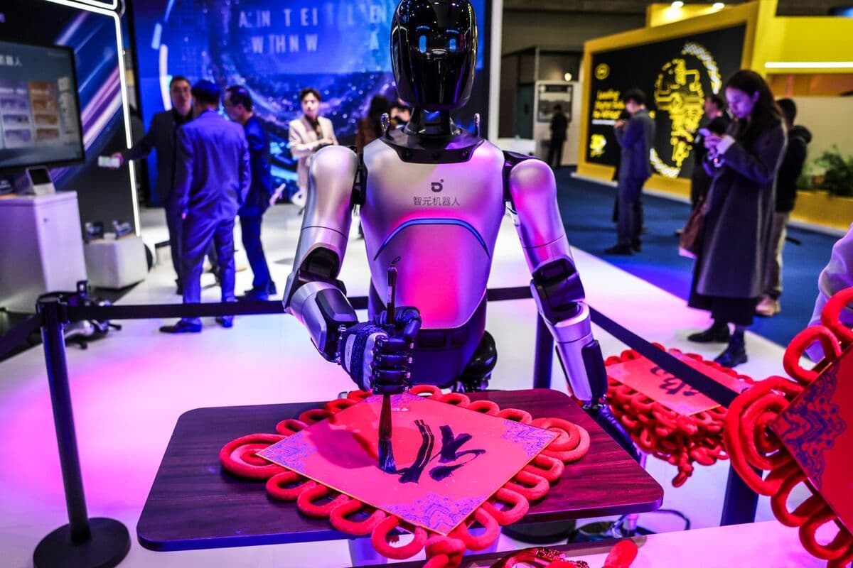 Lenovo Leads Push at MWC to Humanize AI With Friendly Robots