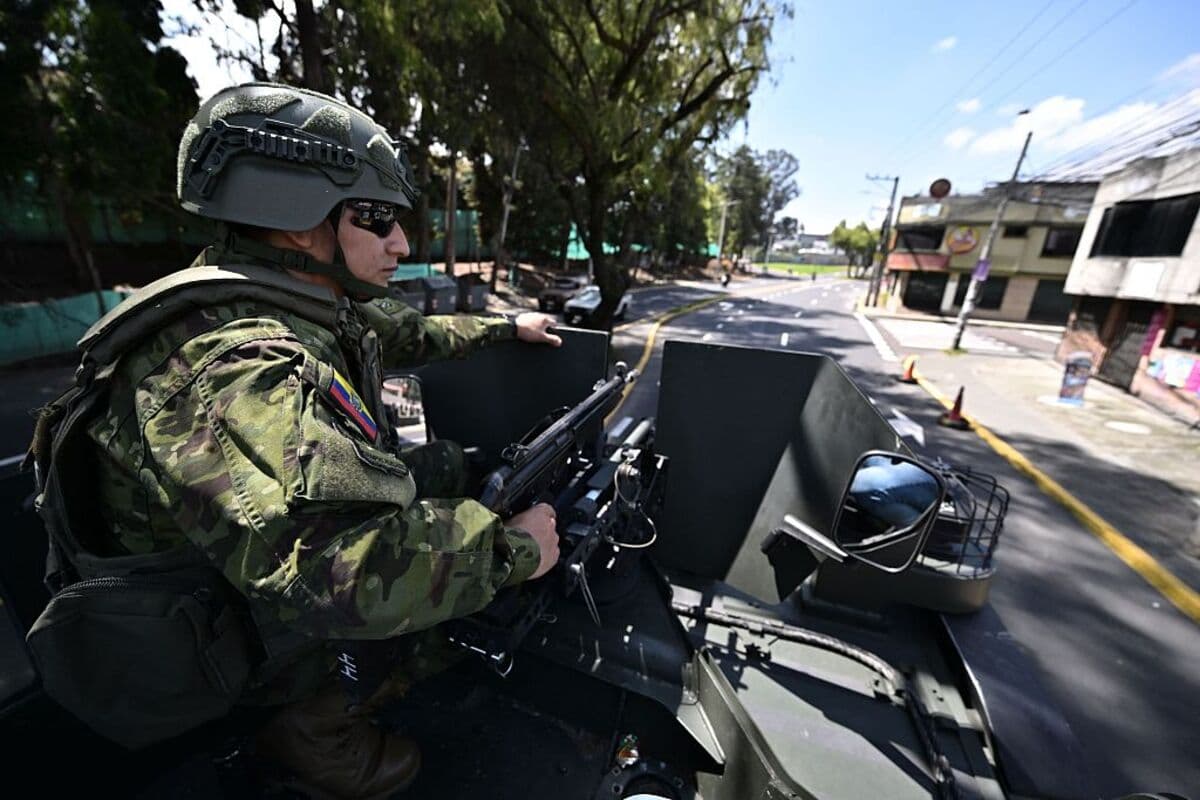 Ecuador Locates, Bombs Alleged Cartel Camp With US Support