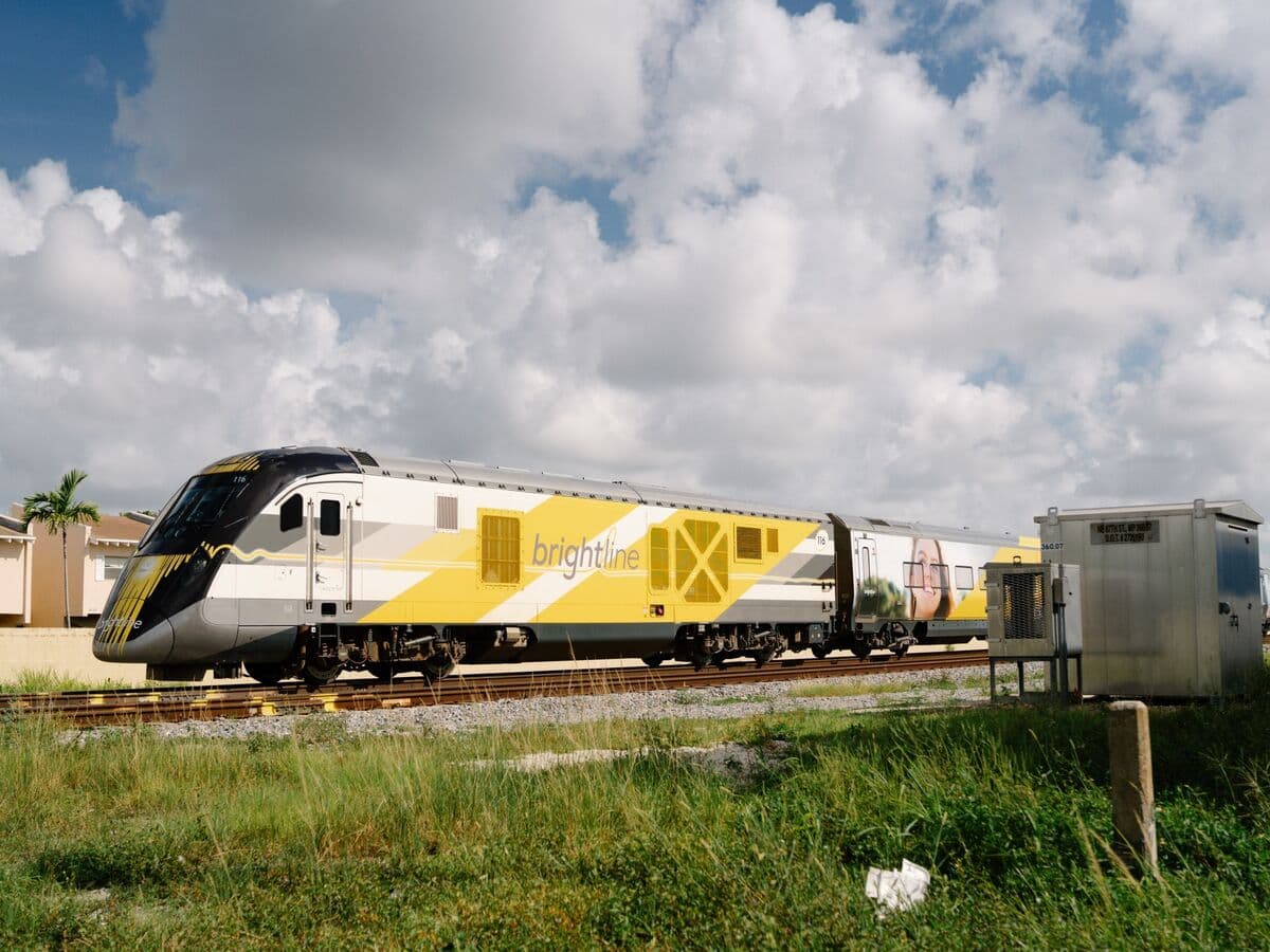 Kushner-Backed Israeli Firm Moves to Defend Its Brightline Bonds