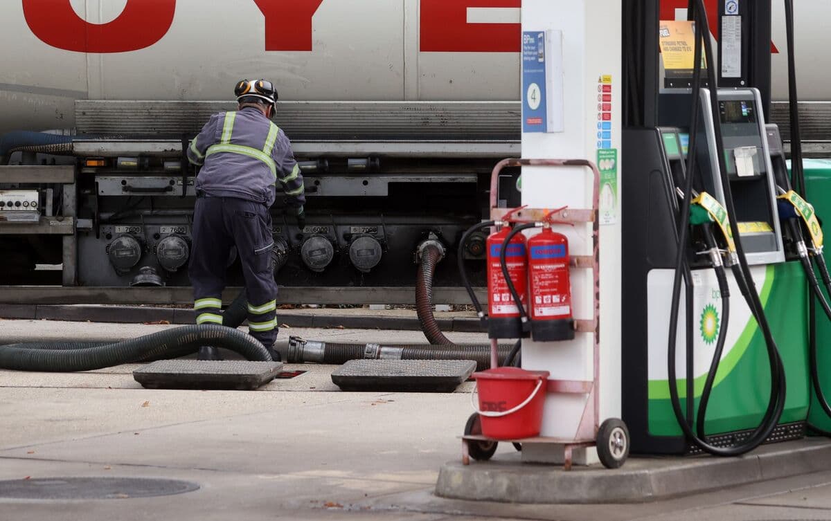 UK Government Predicts Oil Prices May Reach $100 Until 2028 Amid Iran Concerns