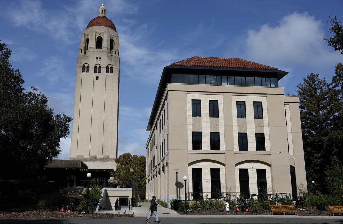 Columbia, Stanford Report Online Outages Amid Cyber Incident