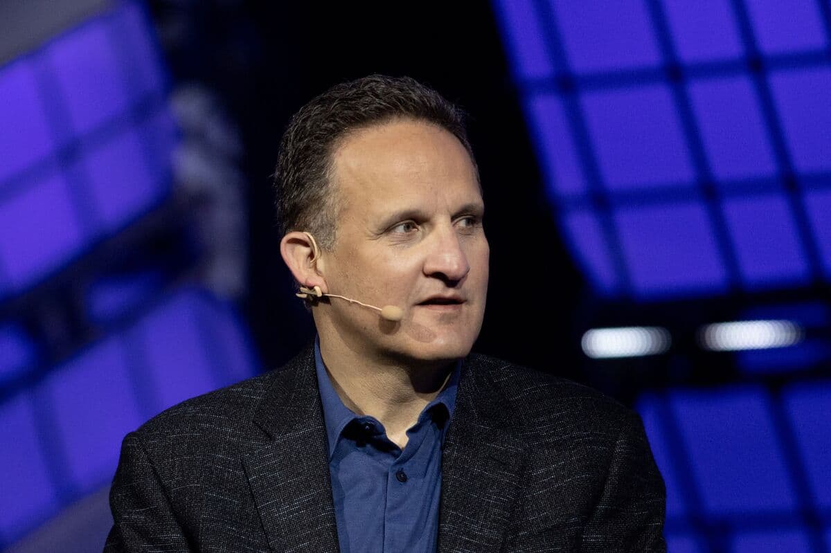 KKR Preparing New $10 Billion AI Firm Led by Ex-Amazon Web Chief