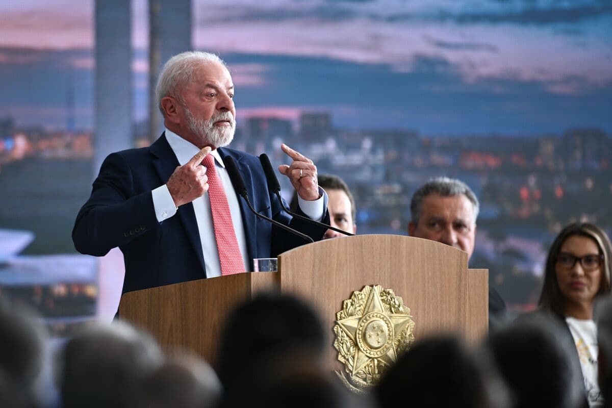 Brazil’s Lula Slams Trump’s Venezuela Attack in New York Times