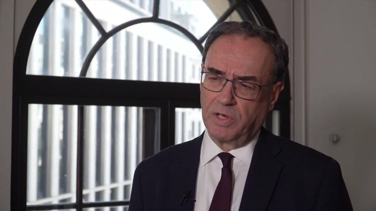 BOE's Bailey Says Appropriate to Hold Rates Amid Iran Uncertainty