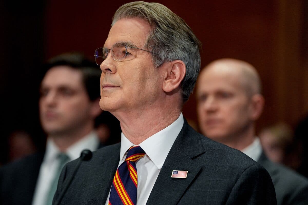 Bessent’s Longshot Deficit Goal Undercut by War and Tariff News