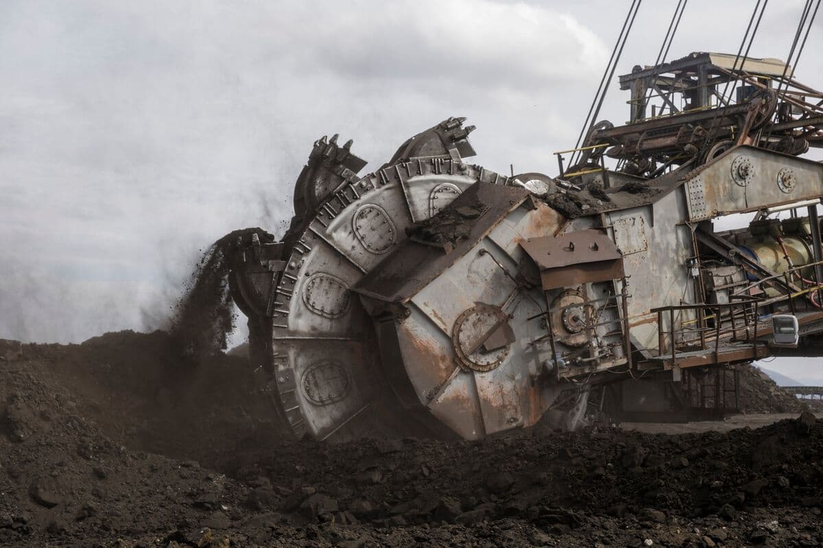 China Appoints State Firm to Oversee International Mining Agreements