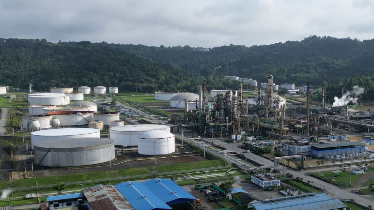 Ecuador Looks to Tap Global Debt Markets Again Amid Oil Jump