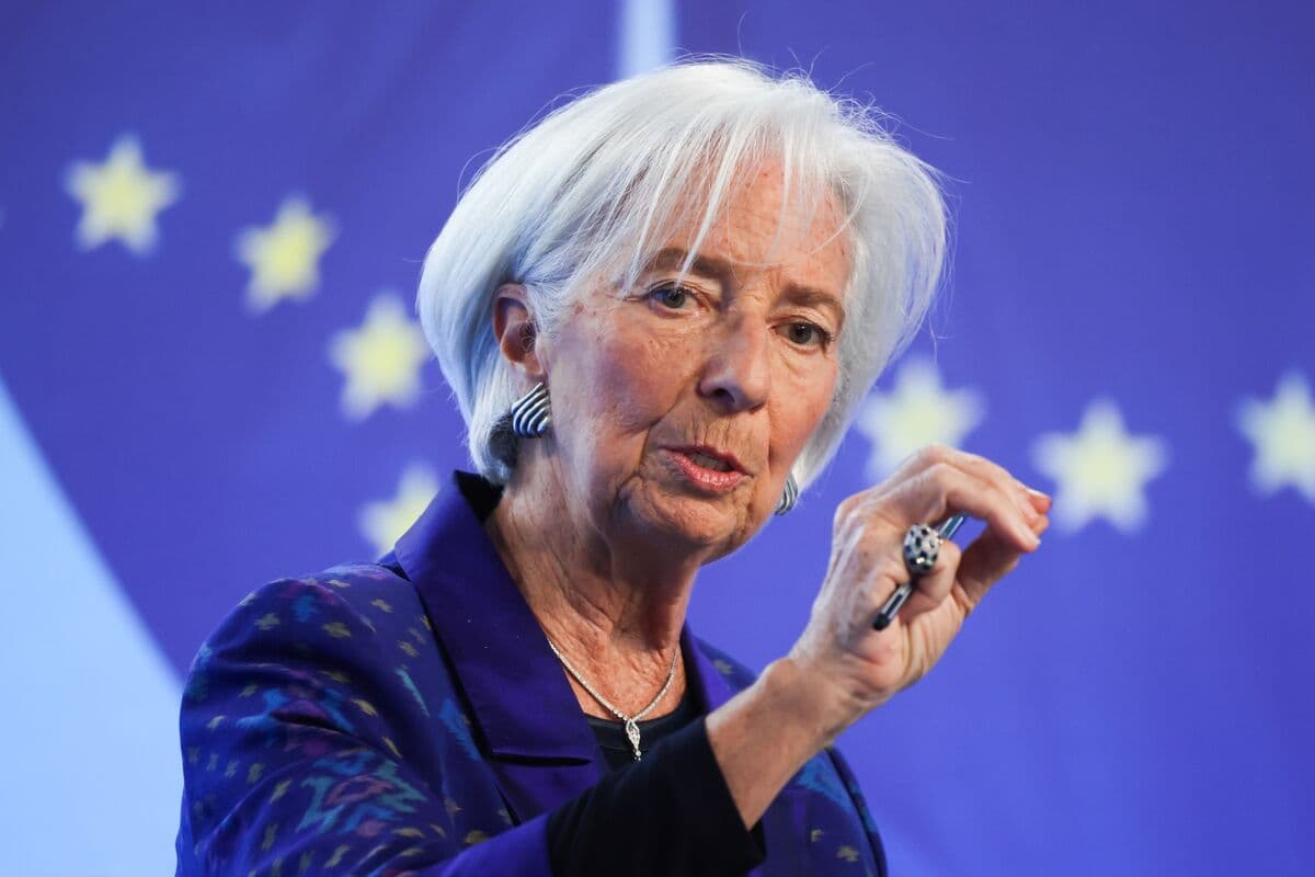 ECB Won’t Be ‘Paralyzed by Hesitation’ on Iran, Lagarde Says