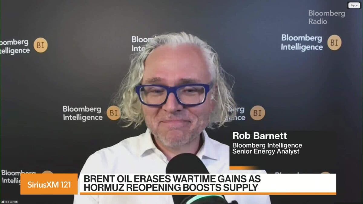 Brent Oil Loses Wartime Gains as Strait of Hormuz Supply Increases