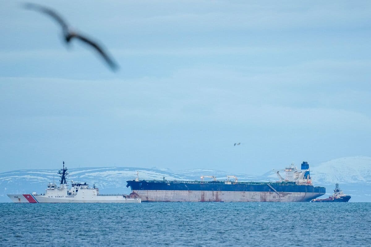 Russian-Flag Oil Tanker Arrives in UK Waters After Seizure by US