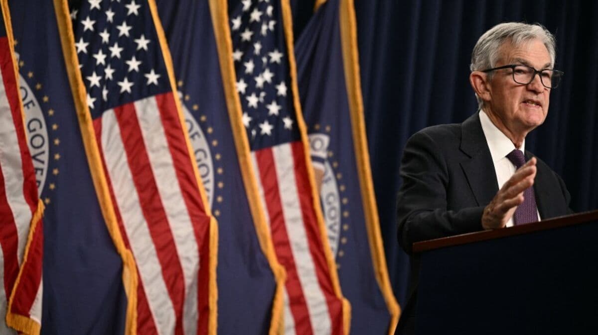 Powell Says Fed Rates Are Borderline Restrictive