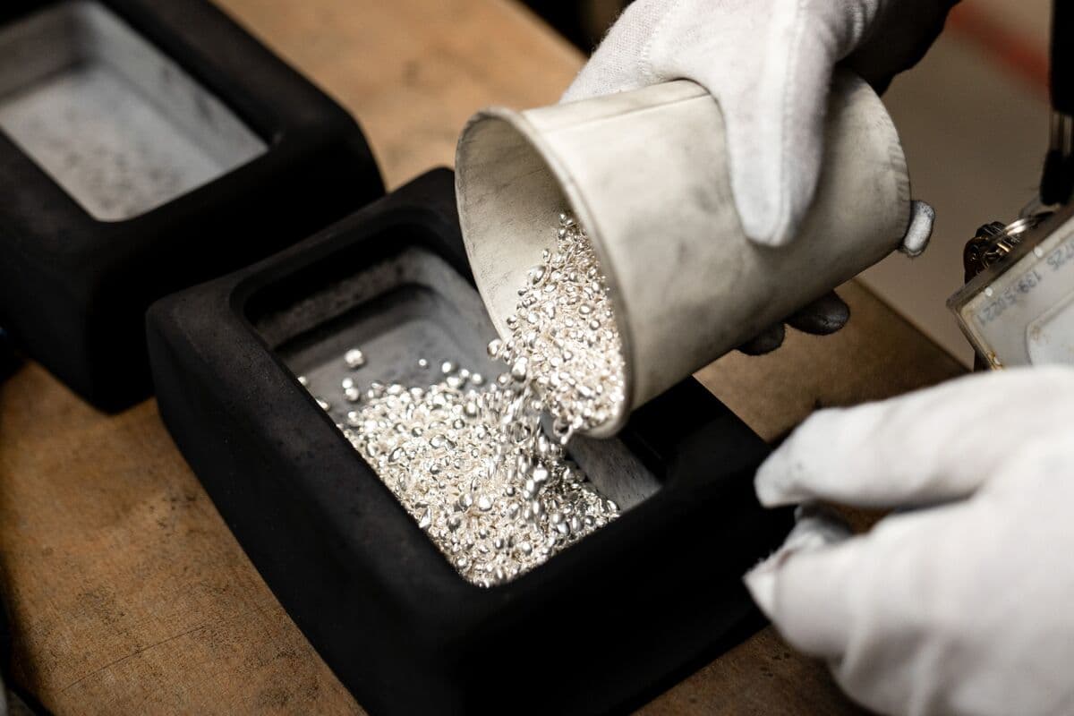 Sunshine Silver Mining Shares Surge 11% Following $270 Million IPO