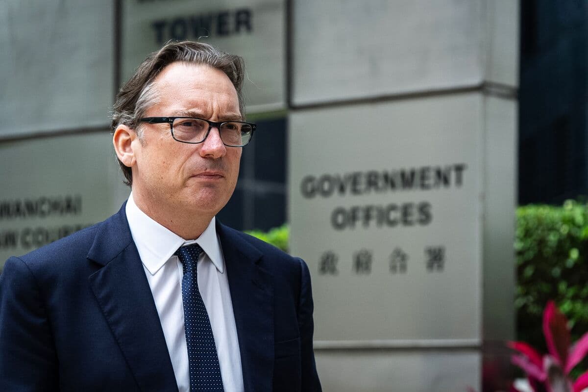 Sadler Accused Bankers of Botching Block Trade as He Sold Stock