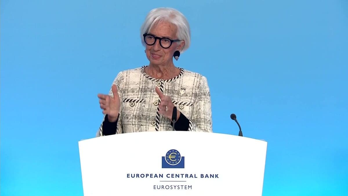 Lagarde Says ECB Debated Options Including Rate Hike