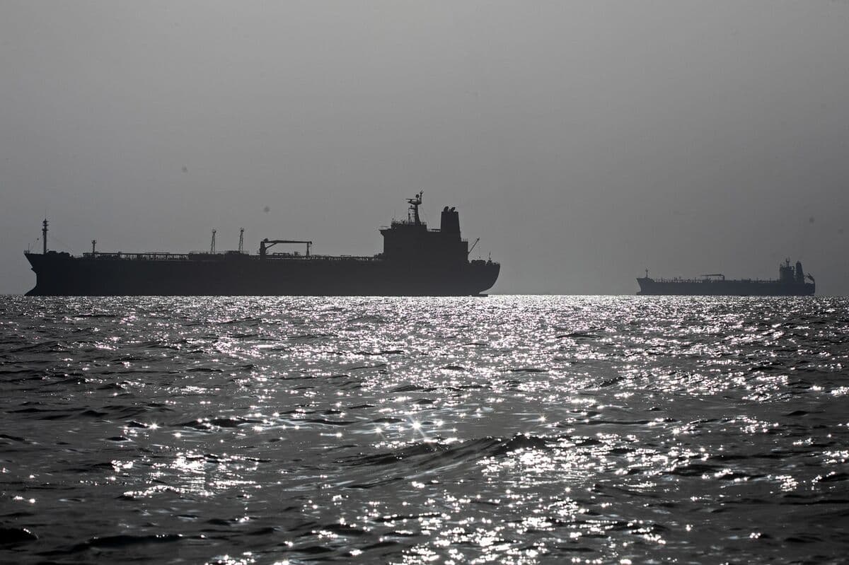 Limited Foreign Shipping Activity in Hormuz Amid Iran's Insurance Initiative
