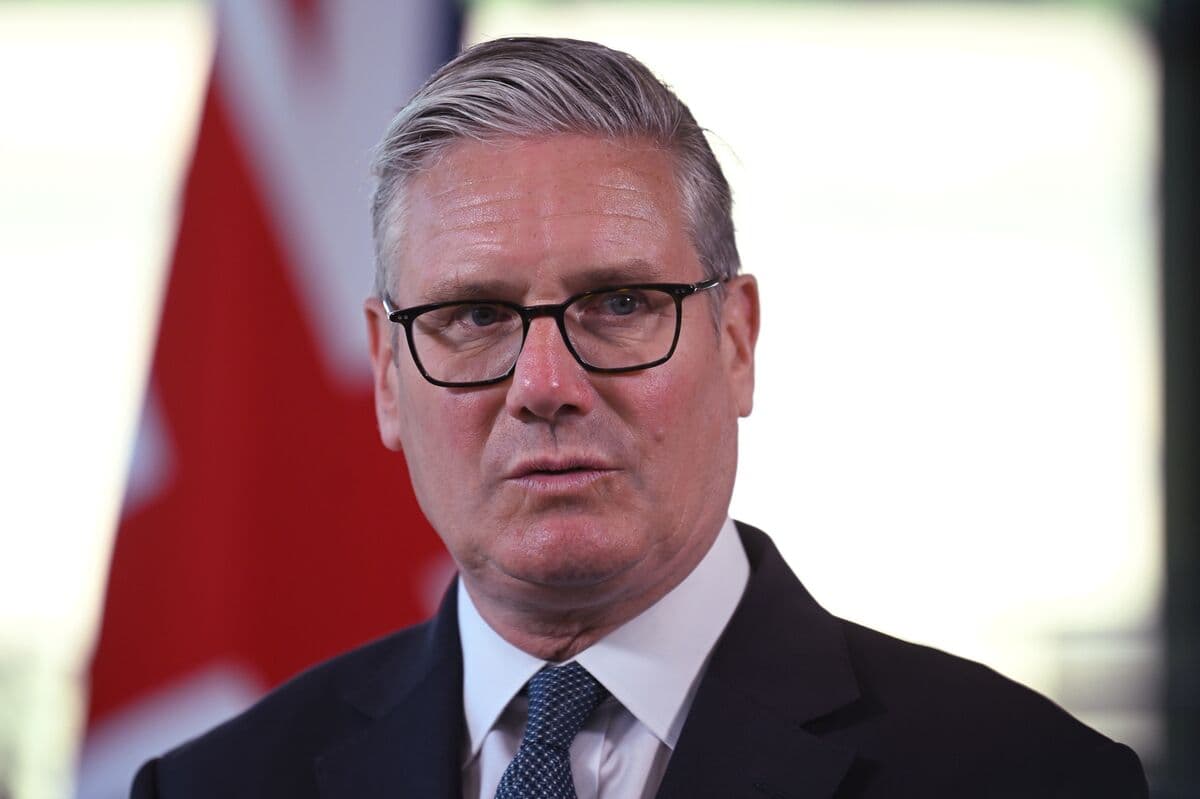 Starmer Set to Release Hundreds of Messages from Peter Mandelson