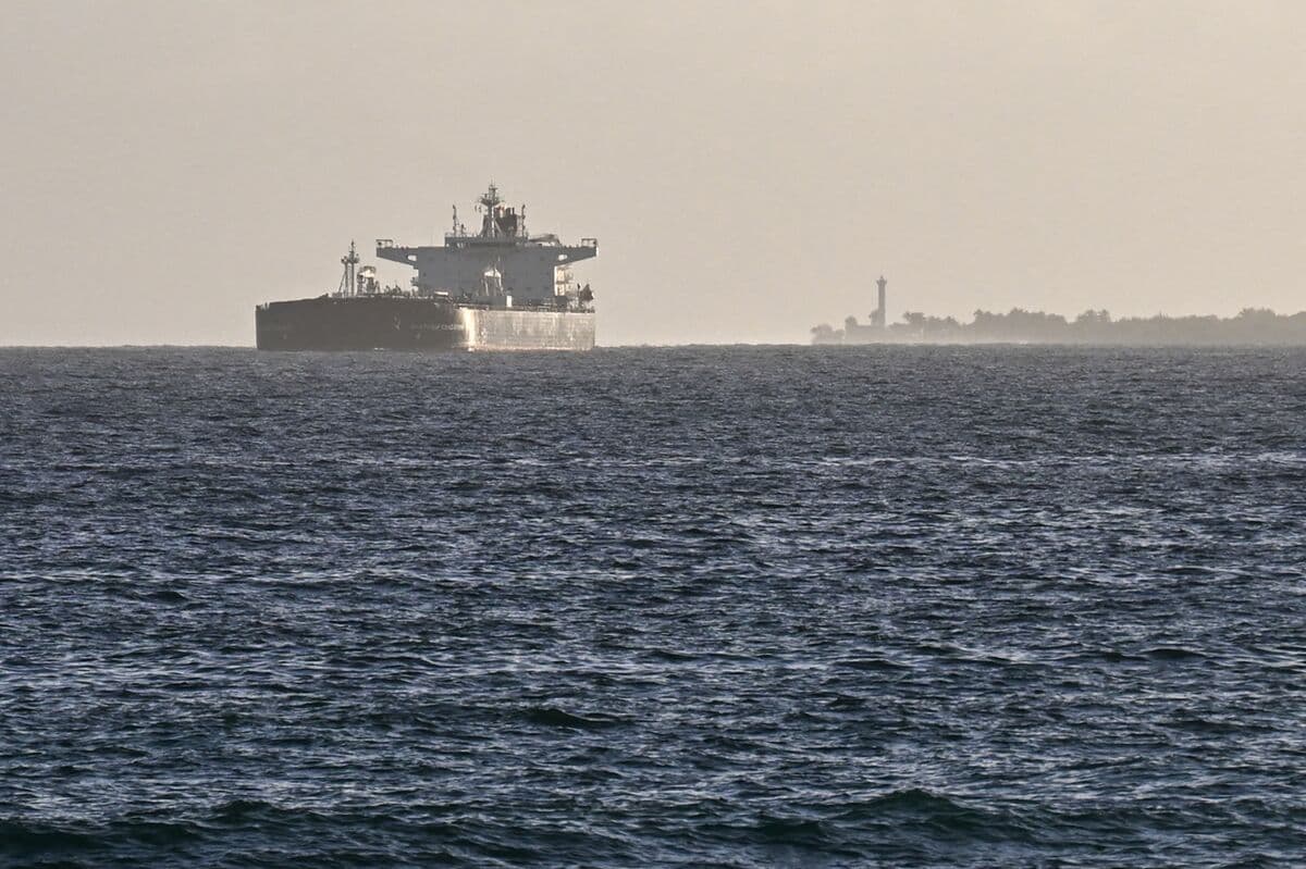 Russian Fuel Tanker Stalls Off Cuban Coast Amid US Blockade