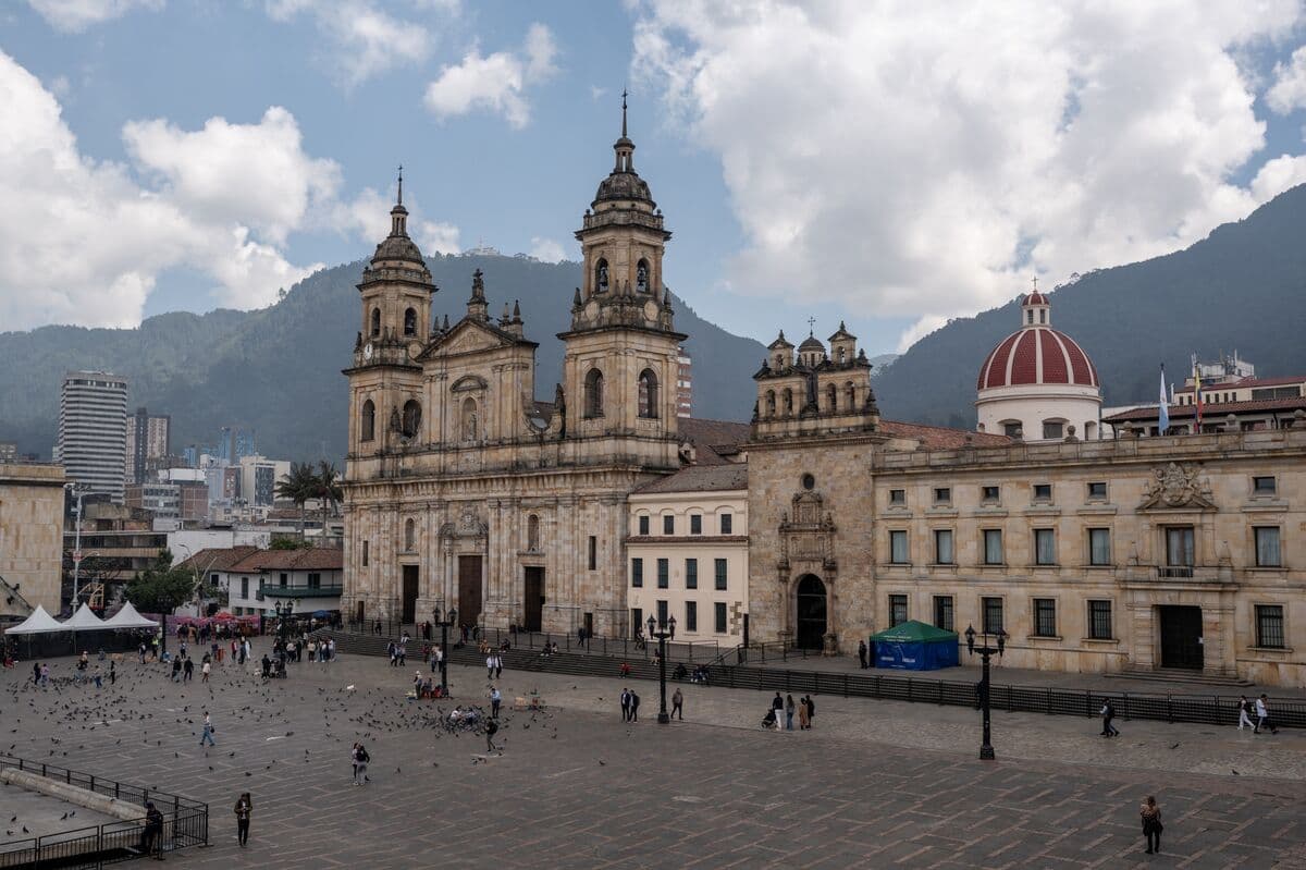 Colombia Rushes to Sell Dollar Debt Ahead of Busy Election Year