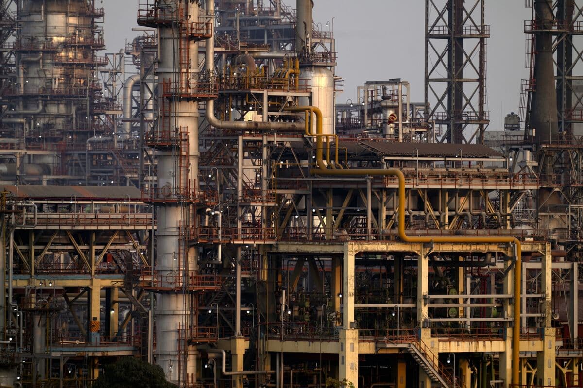 Asian Oil Buyers Turn to US Crude Amid Escalating Iran Conflict