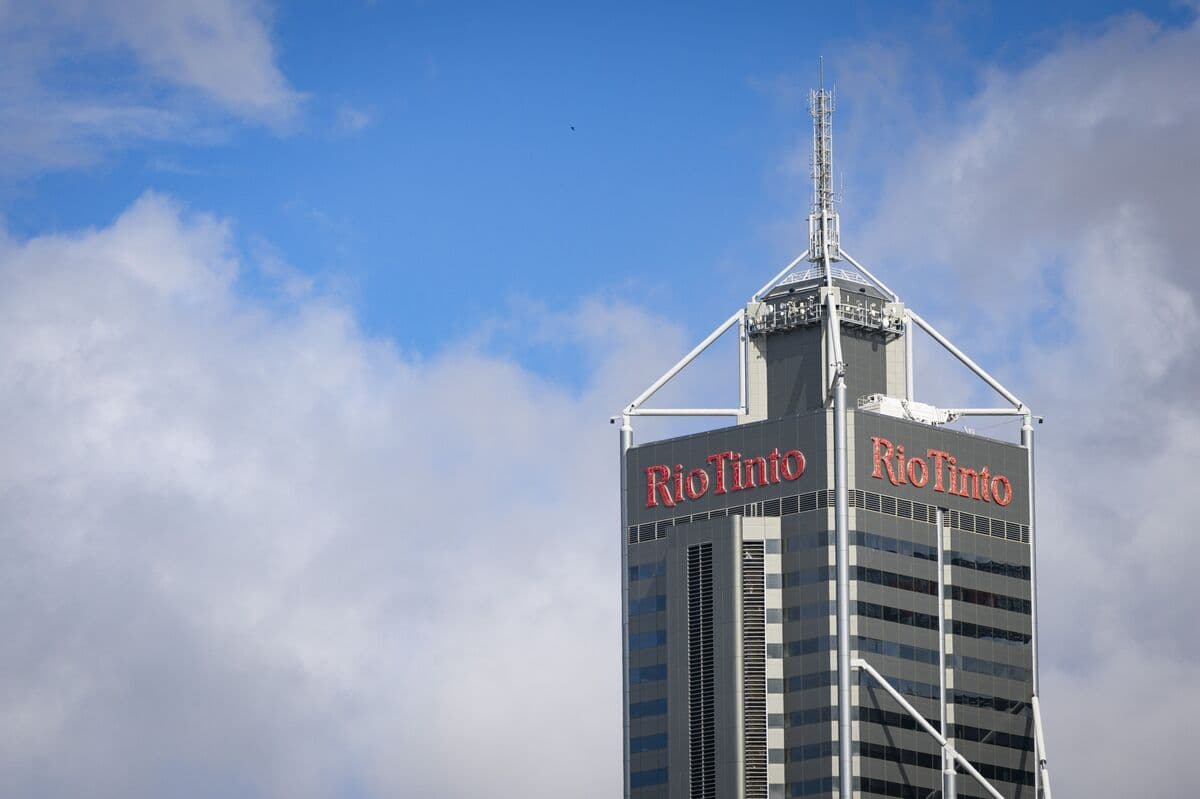 Rio Tinto Gets Government Support to Keep Boyne Smelter Running