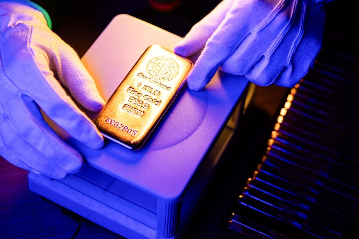 Gold Steadies After Six-Day Decline as Fed Warns on Inflation