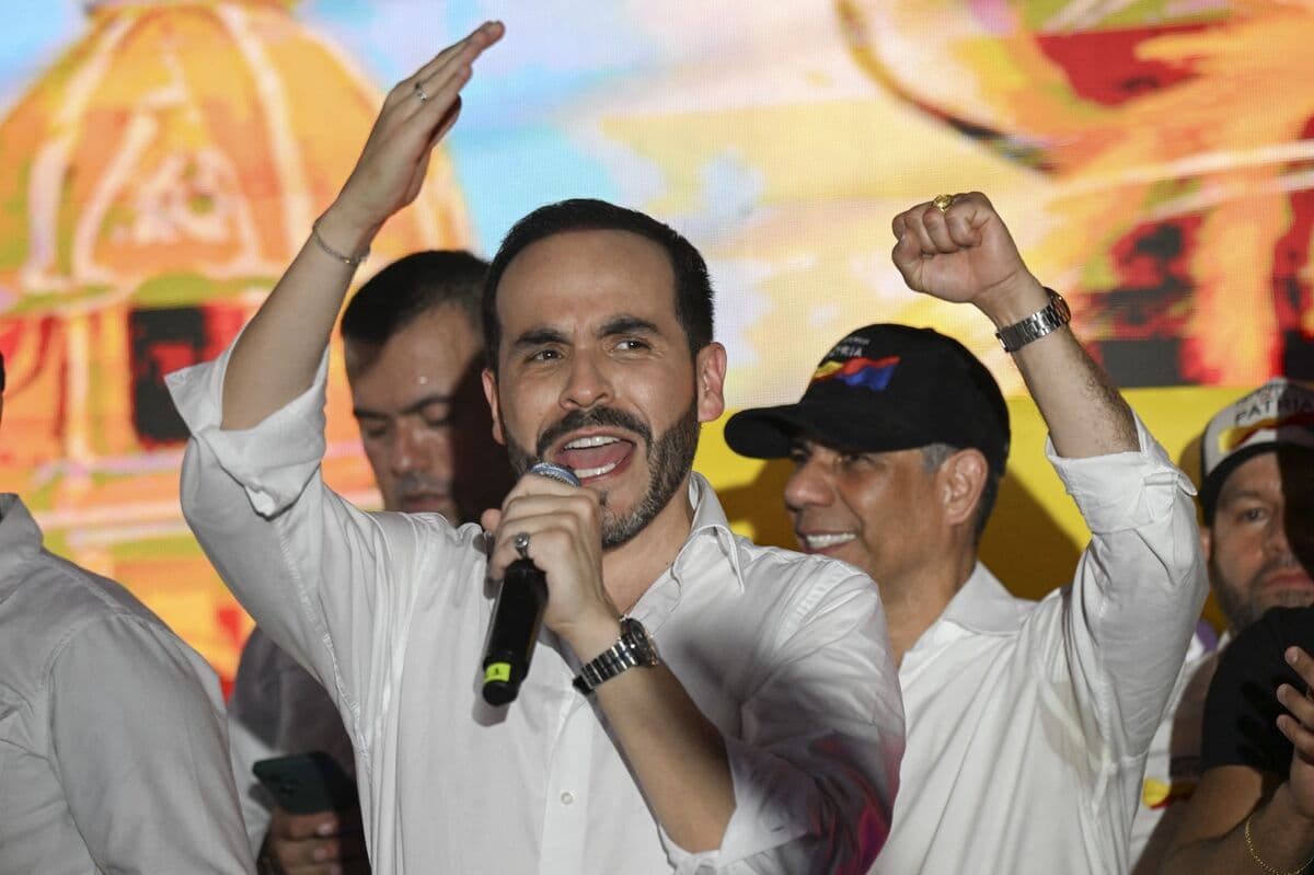 Colombian Conservative De la Espriella Leads 2026 Vote in Poll