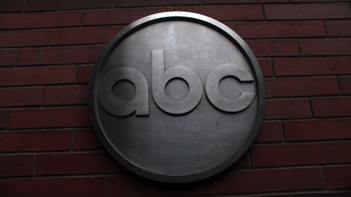 FCC’s Gomez Condemns Early ABC License Review