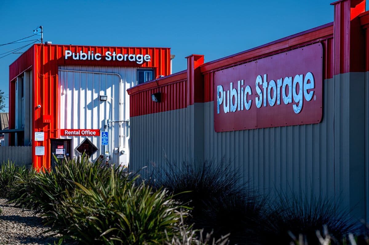 Public Storage Strikes $10.5 Billion Deal for National Storage