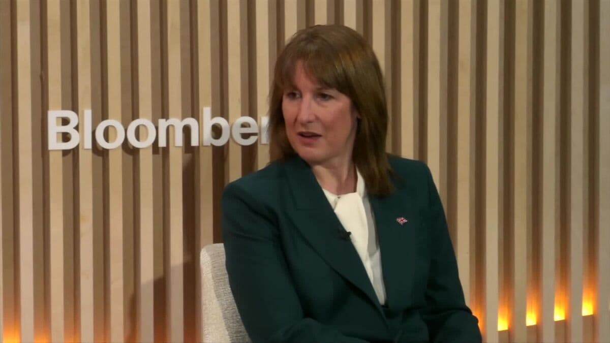 UK’s Reeves: I Would Just Urge People to Keep Cool Heads