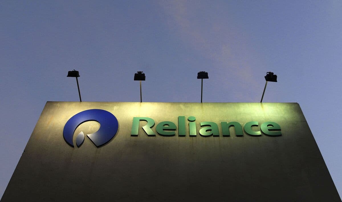 Reliance Misses Profit Estimate Hurt by Sluggish Retail, Petchem