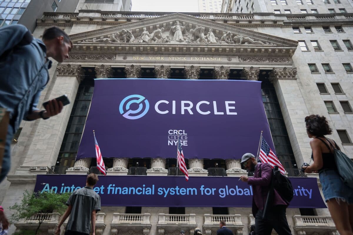 Circle Shares Fall Most Ever On Latest Stablecoin Rewards Move