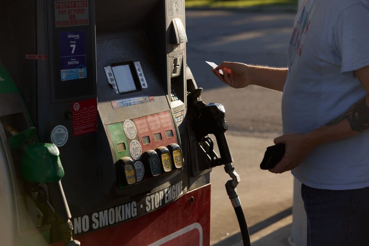 GOP Leaders Consider Federal Gas Tax Suspension Amid Growing Support