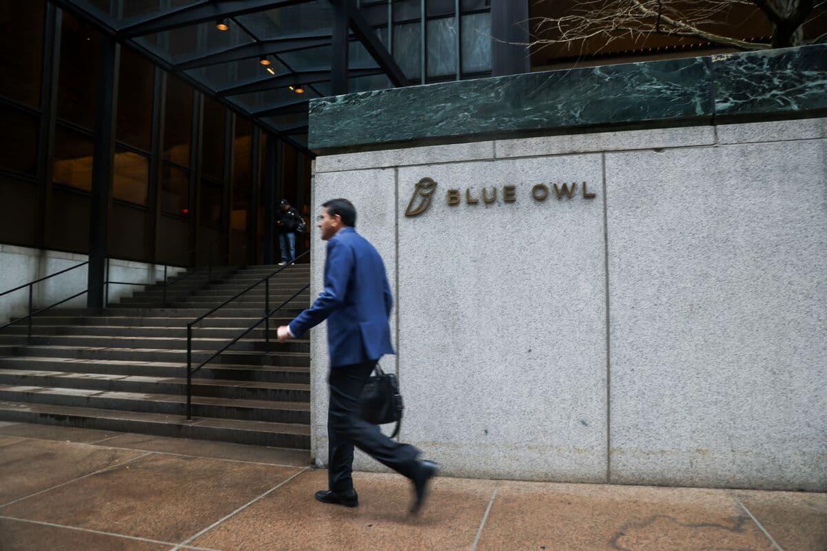 Blue Owl Private Credit BDC Urges Rejecting Boaz Weinstein Offer
