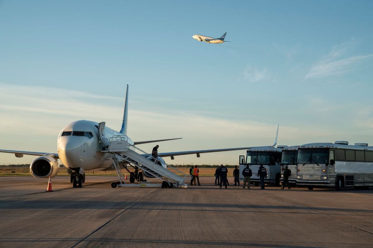 DHS Plans to Establish Government-Owned Airline for Deportations