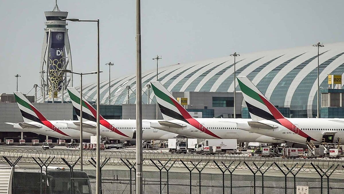 Dubai Suspends Flights as Trump Demands Help With Hormuz