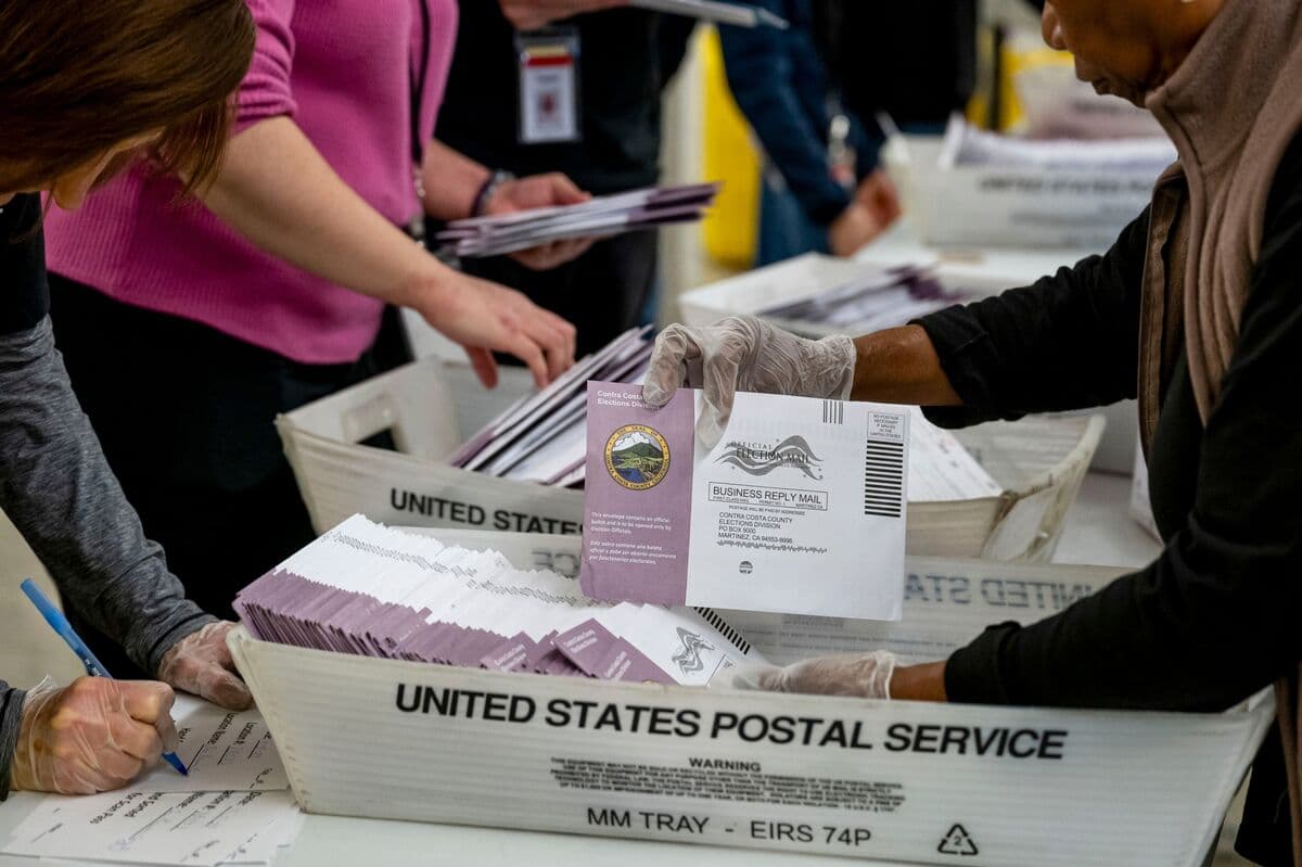 Trump Opponents Push to Block Mail Voting Curbs Before Midterms