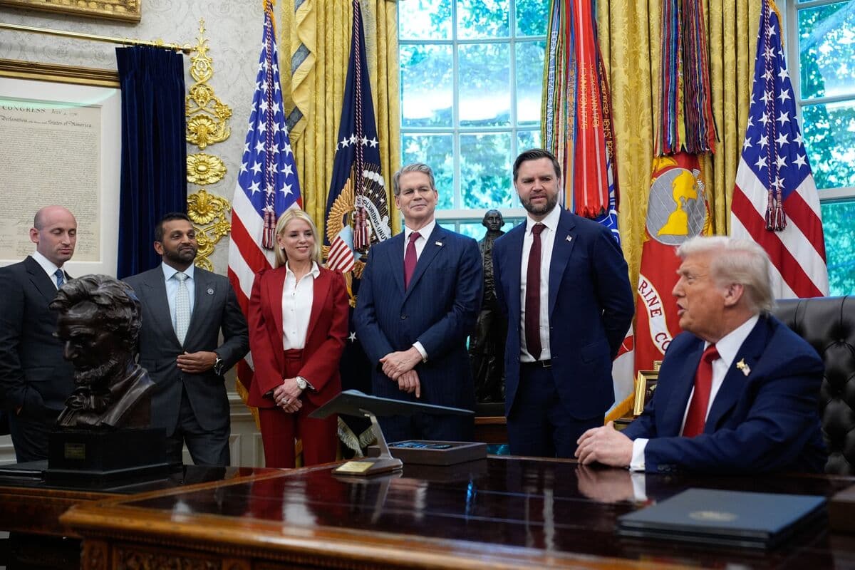 When All the King’s Men Are Too Eager to Please