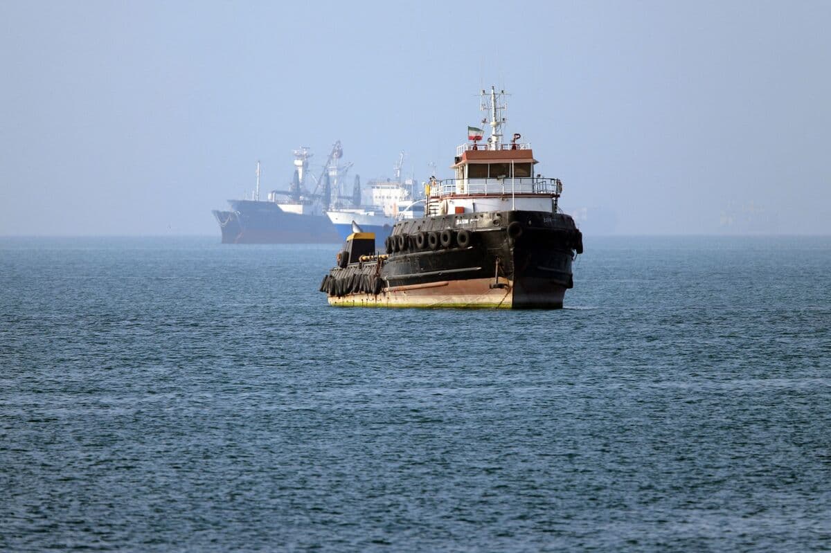 US Boosts Efforts to End Iran War as Trump Suspends Hormuz Plan